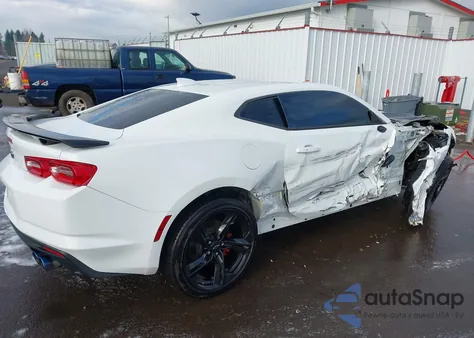 2021 Chevrolet Camaro Rwd Lt1 from USA, damaged, VIN 1G1FF1R74M0130571